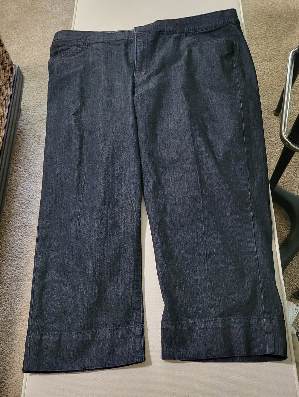 Women’s Dark Blue Capris - Classic Straight Fit